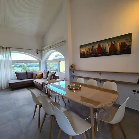 Govino Bay Cento Blu Holiday home